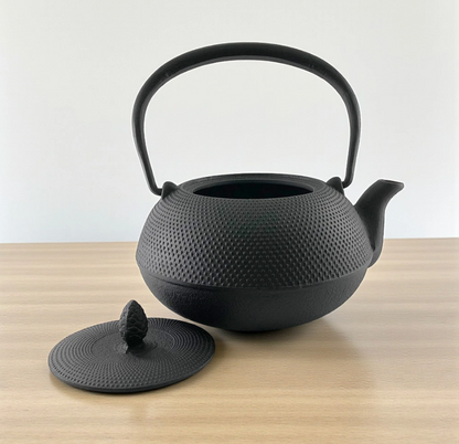 Nanbu Ironware Iron Kettle | Arare
